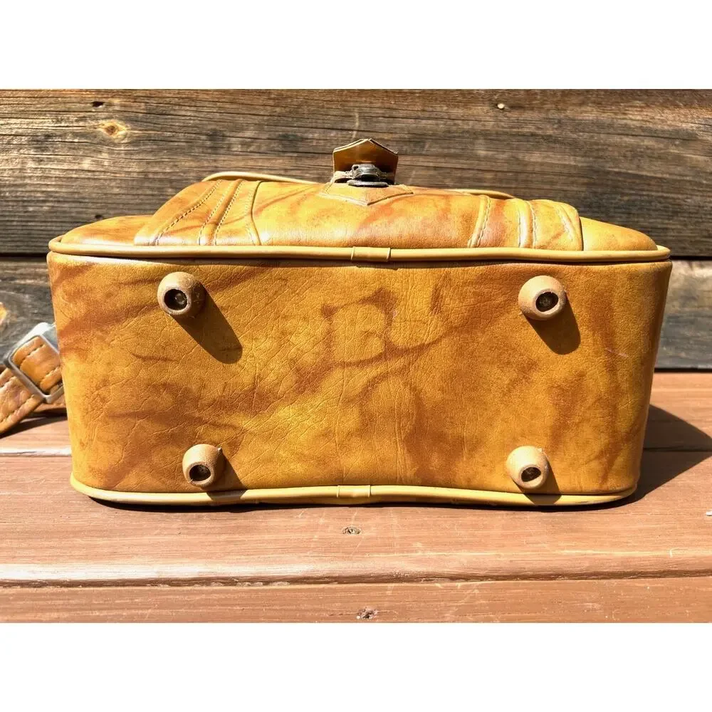 Vintage 1975 American Tourister Tan Shoulder Bag Carry On With Original Tag
